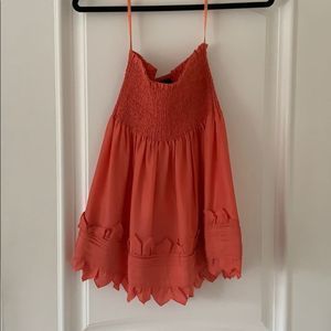 Bcbg coral flowy strapless top.
